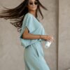 Dresowy komplet damski miętowy – t-shirt oversize + spodnie z dziurą - obrazek 2
