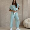 Dresowy komplet damski miętowy – t-shirt oversize + spodnie z dziurą