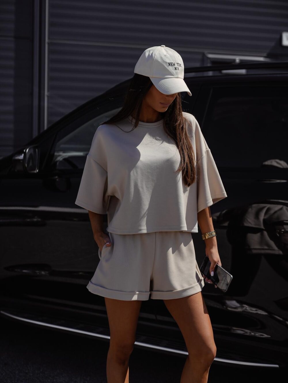 Komplet Damski Relax Fit – Oversize T-shirt i Szorty - beż - obrazek 3
