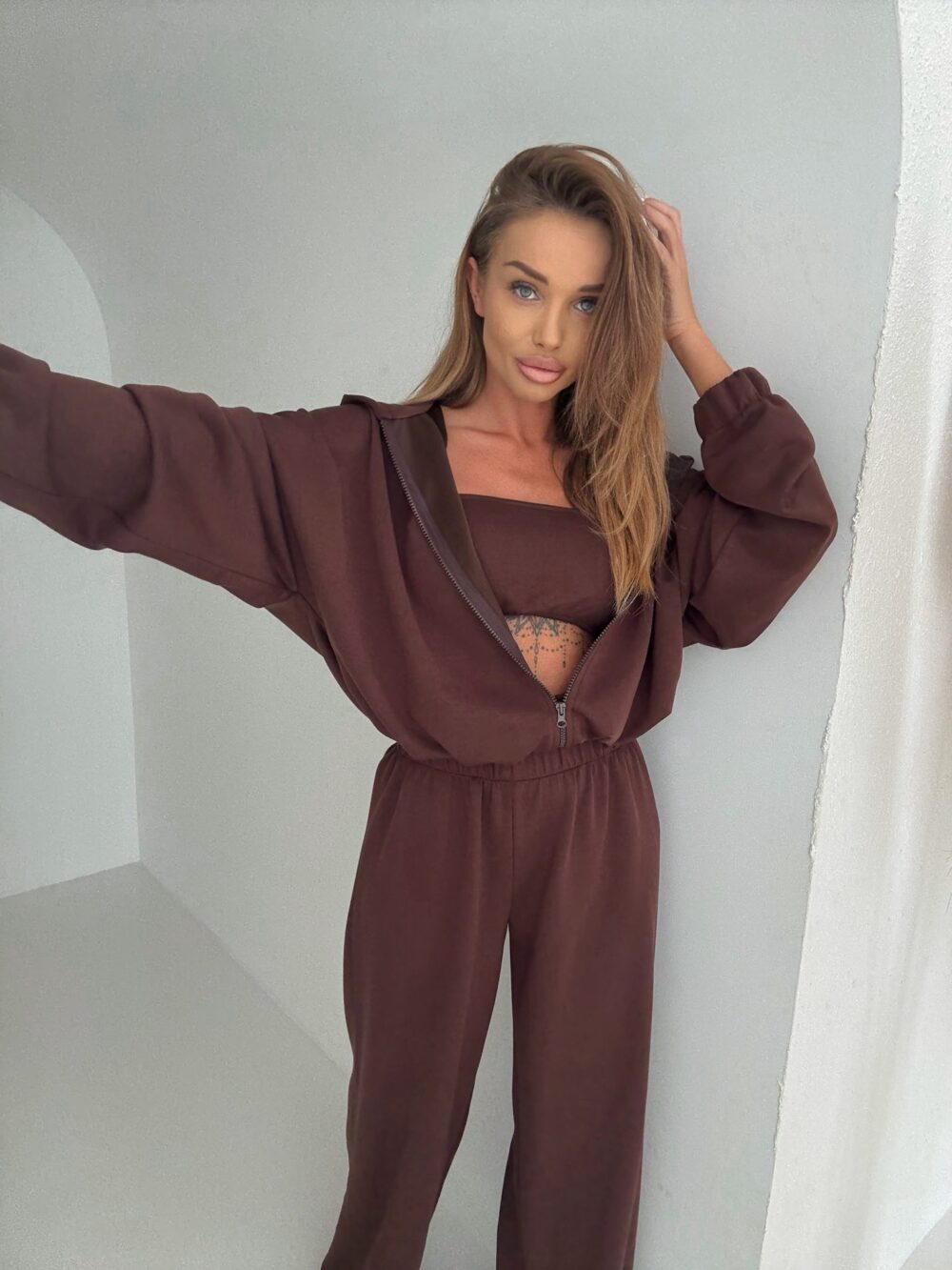 Komplet Cozy Elegance bluza, spodnie i top – czekolada