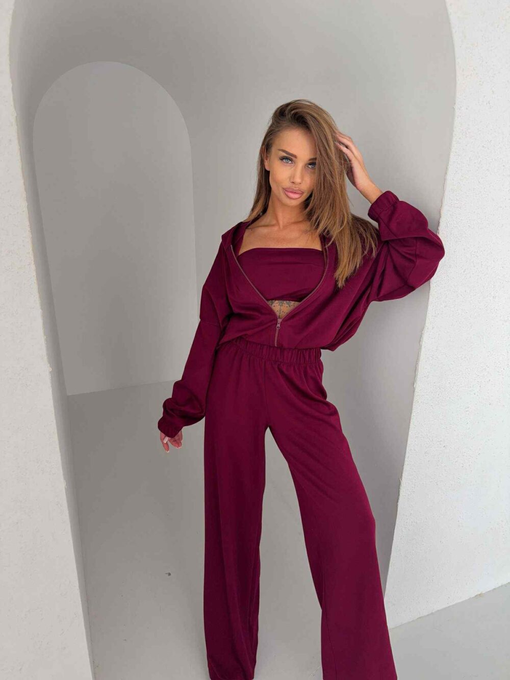 Komplet Cozy Elegance bluza, spodnie i top – burgund - obrazek 2