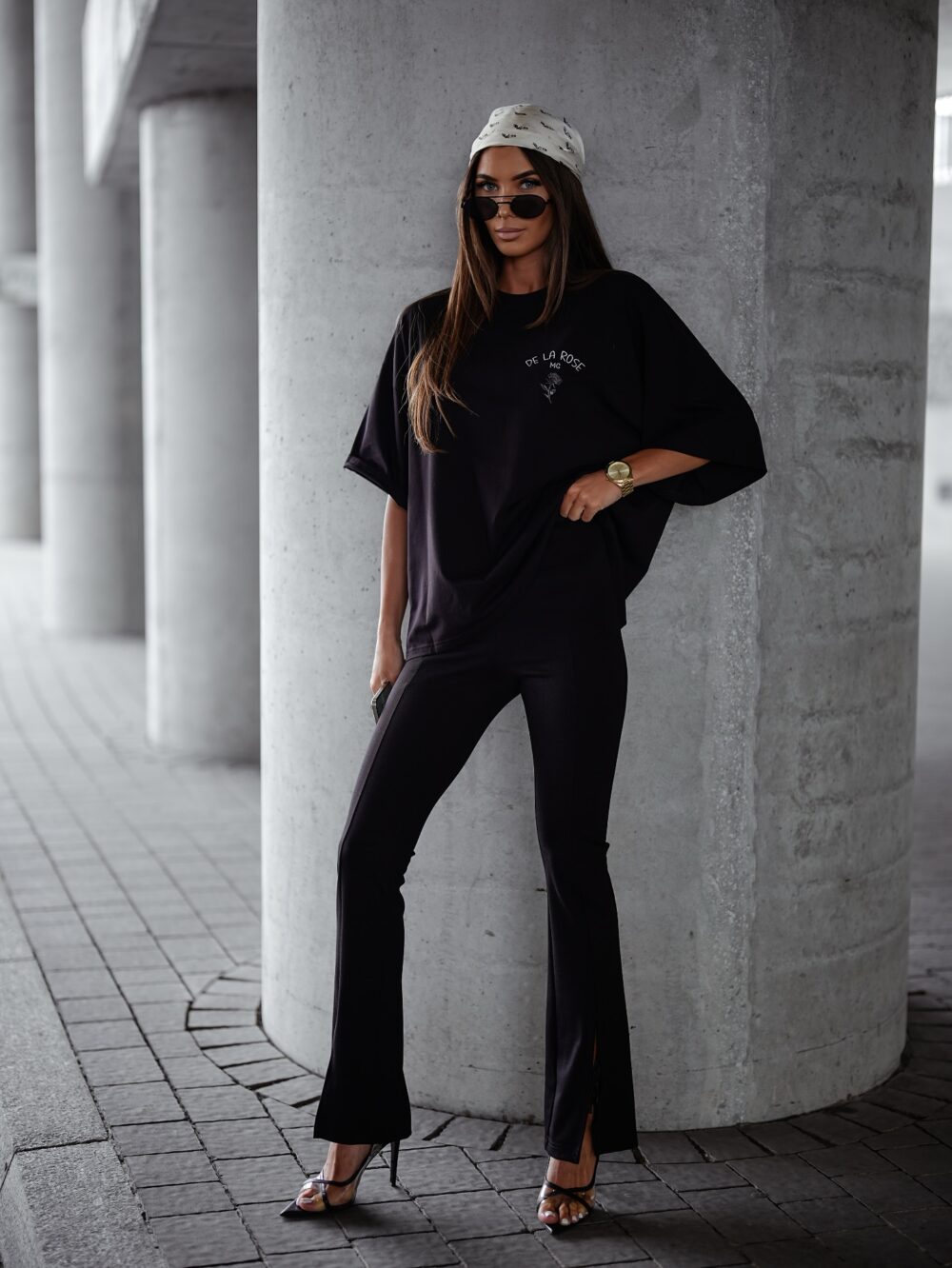 T-shirt "De La Rose" – Oversize Street Look - czarny - obrazek 2