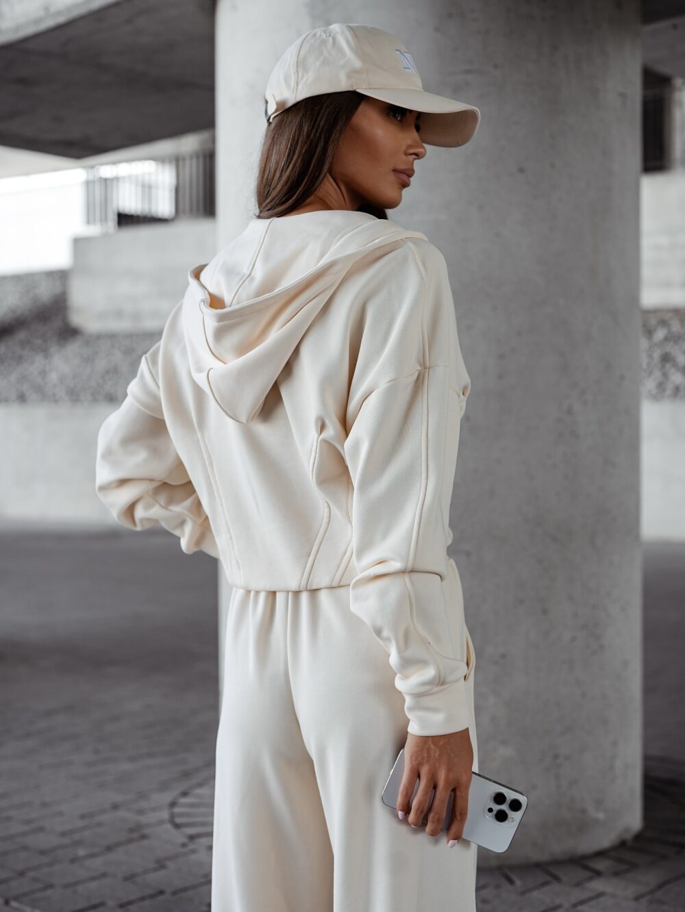 Komplet Soft Ease 2 w 1 – Luźny Styl i Komfort - ecru - obrazek 2