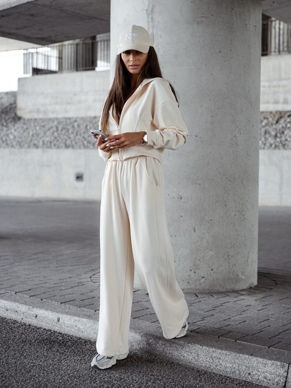 Komplet Soft Ease 2 w 1 – Luźny Styl i Komfort - ecru