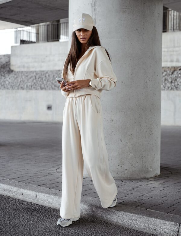 Komplet Soft Ease 2 w 1 – Luźny Styl i Komfort - ecru