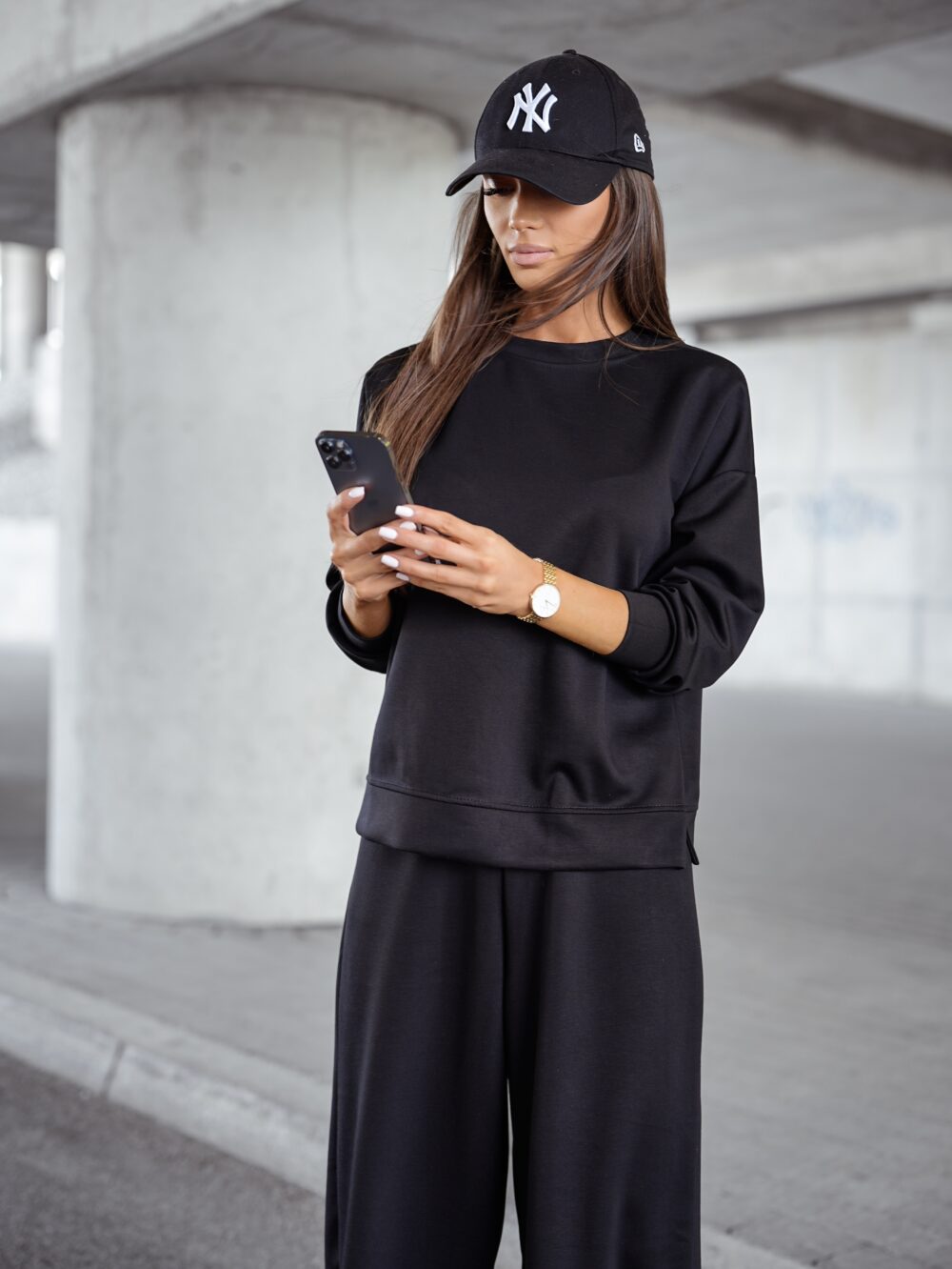 Komplet City Relax – 2w1 dres w stylu oversize - czarny - obrazek 2