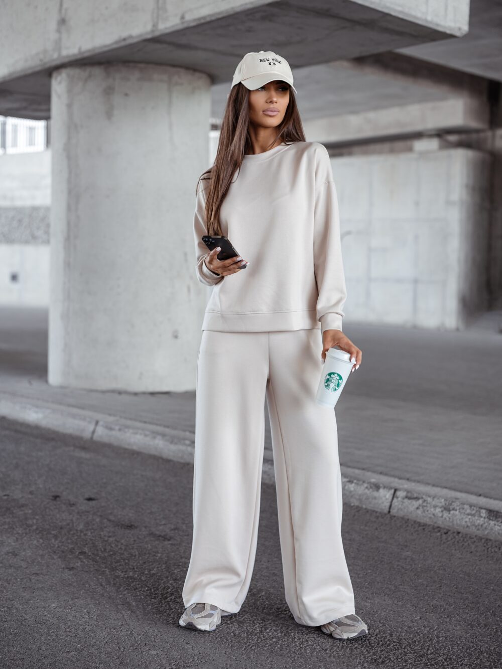 Komplet City Relax – 2w1 dres w stylu oversize - jasny beż