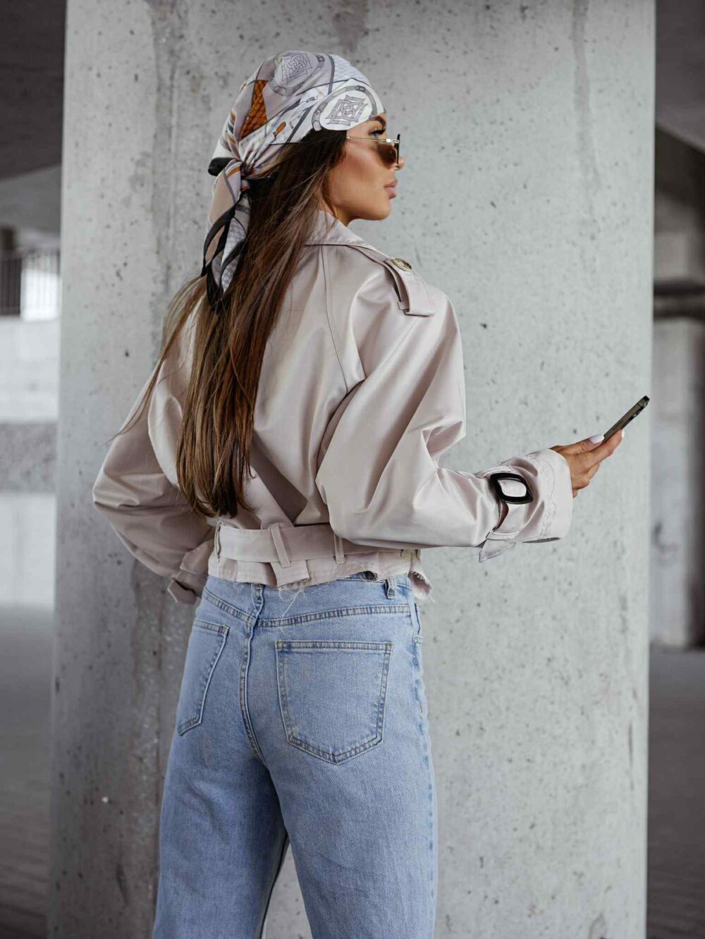 Kurtka Oversize z Klamrami Urban Chic - jasny beż - obrazek 4