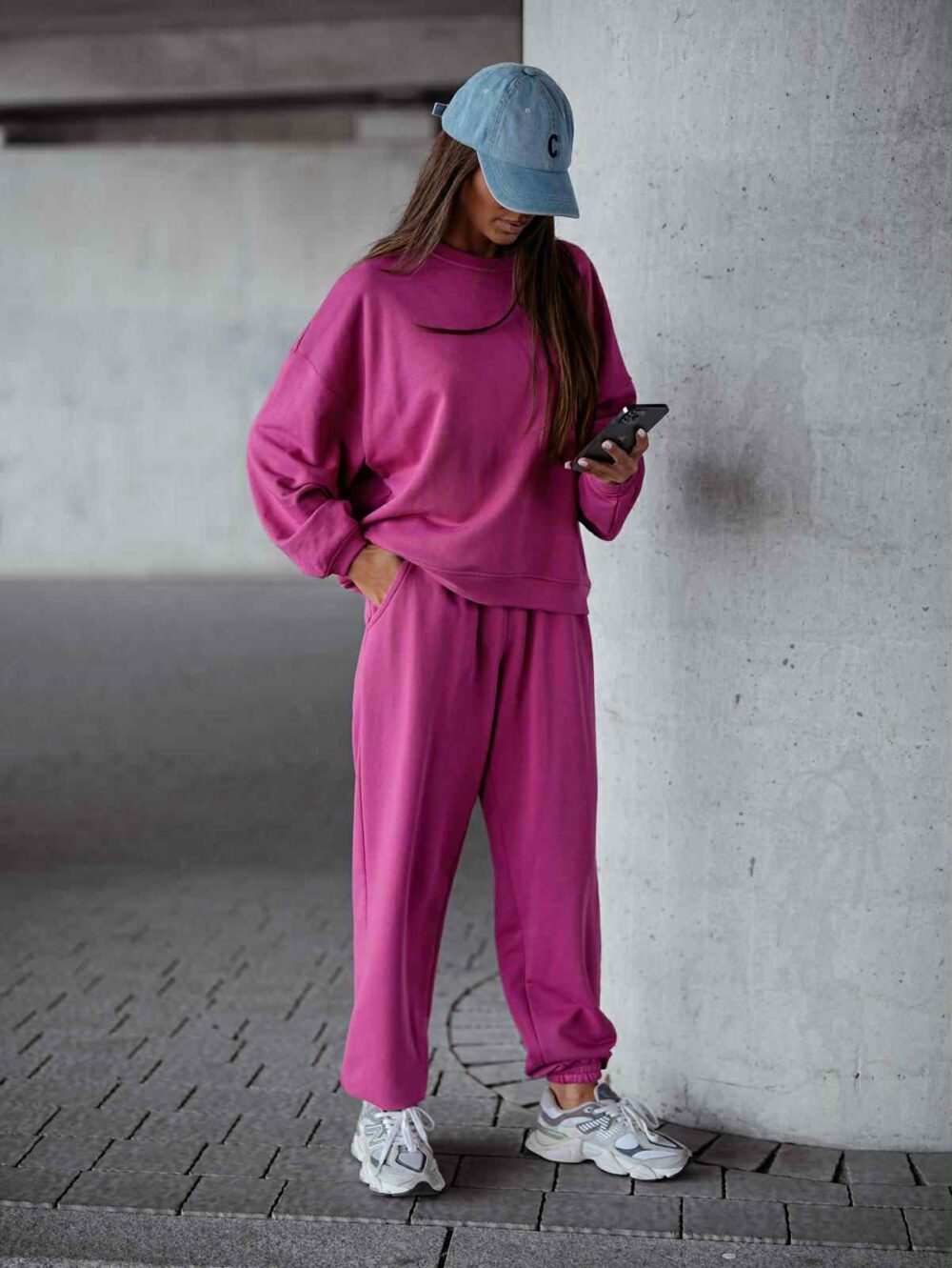 Komplet dresowy Relaxed Fit - jagodowy róż - obrazek 2