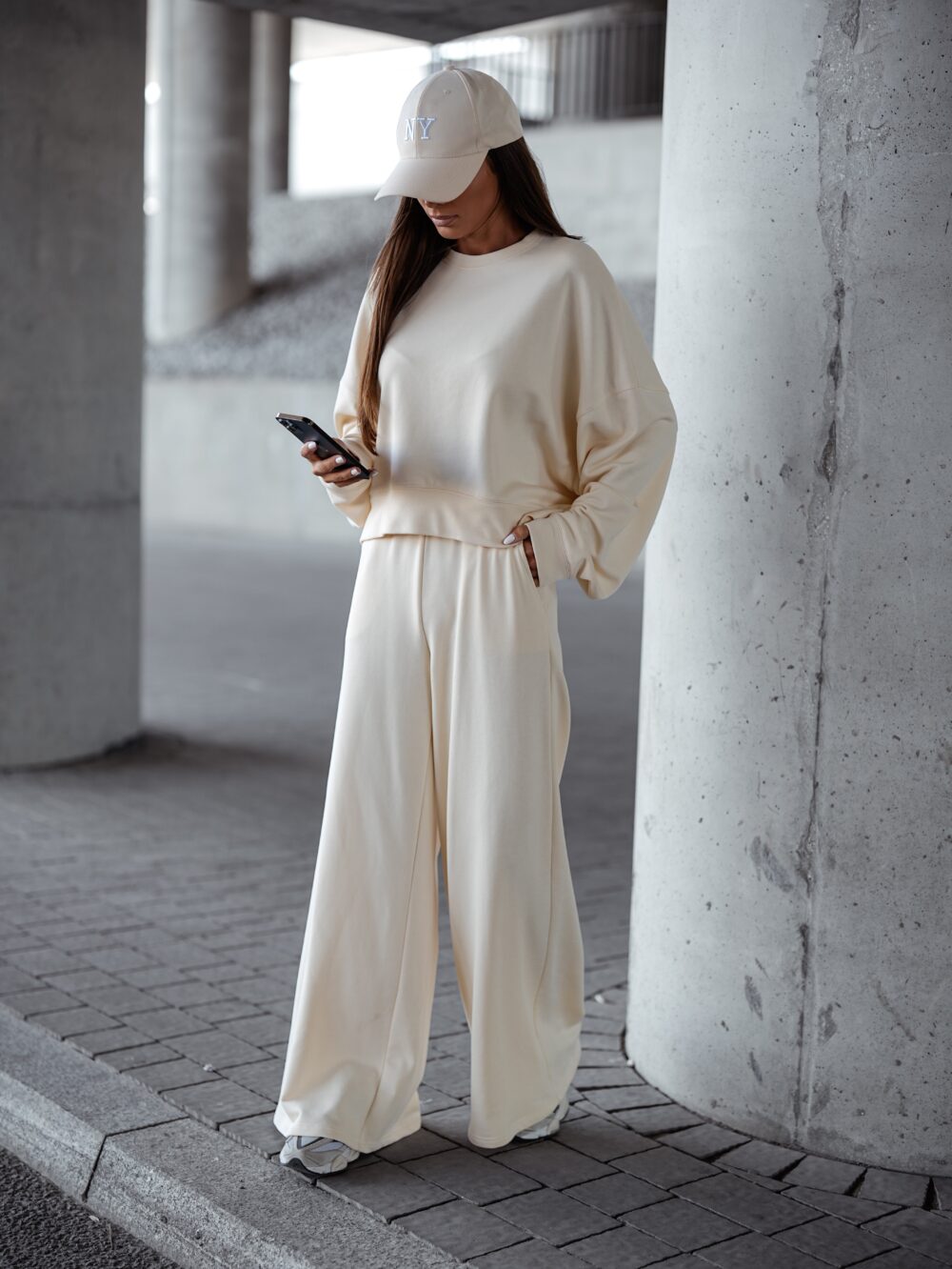 Komplet dresowy Urban Flow – ecru