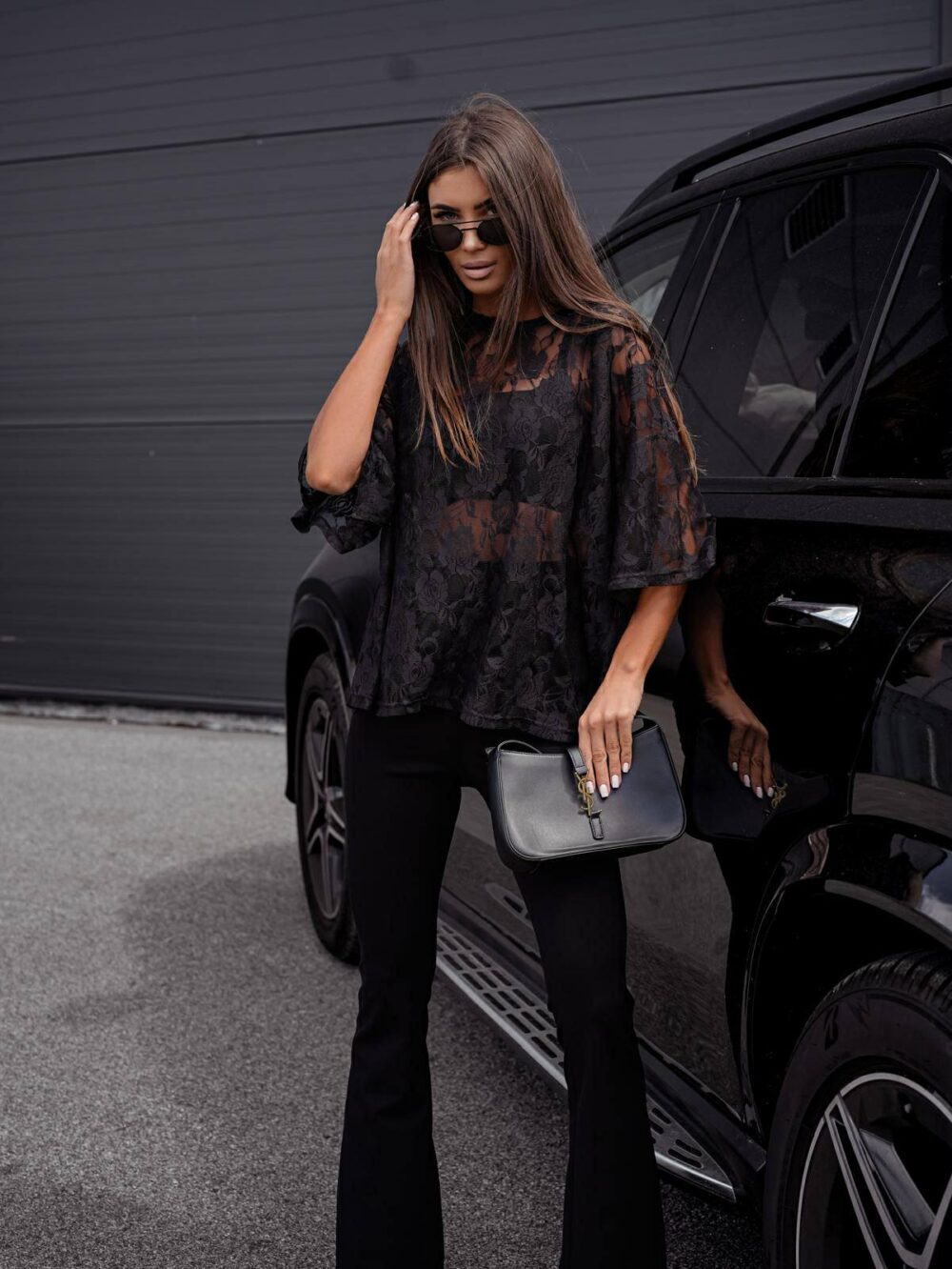 Bluzka koronkowa oversize - obrazek 2