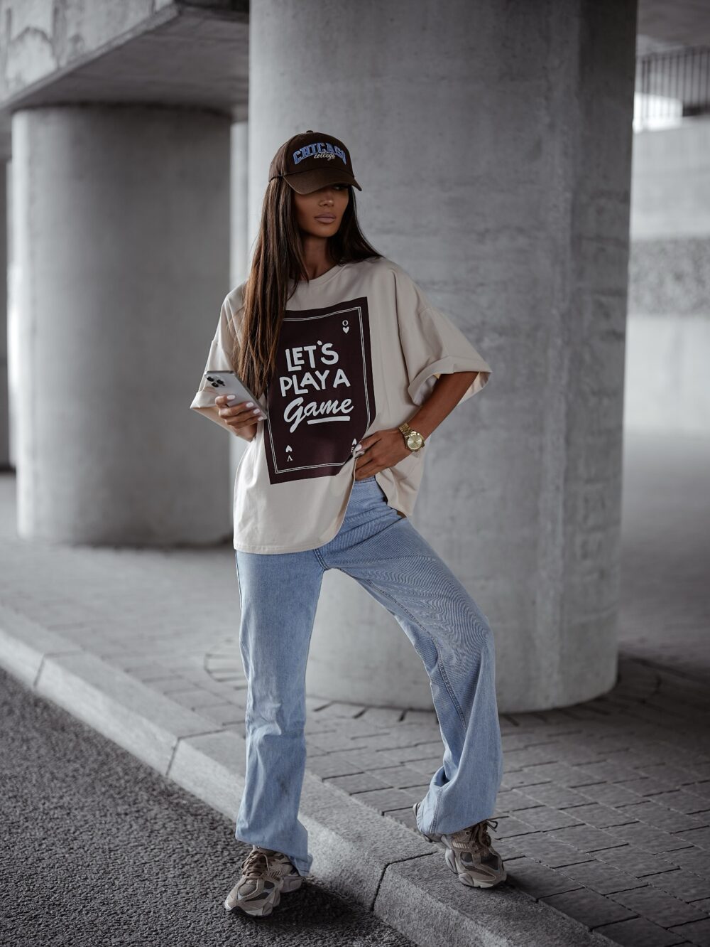 T-shirt oversize let's play - beż - obrazek 2