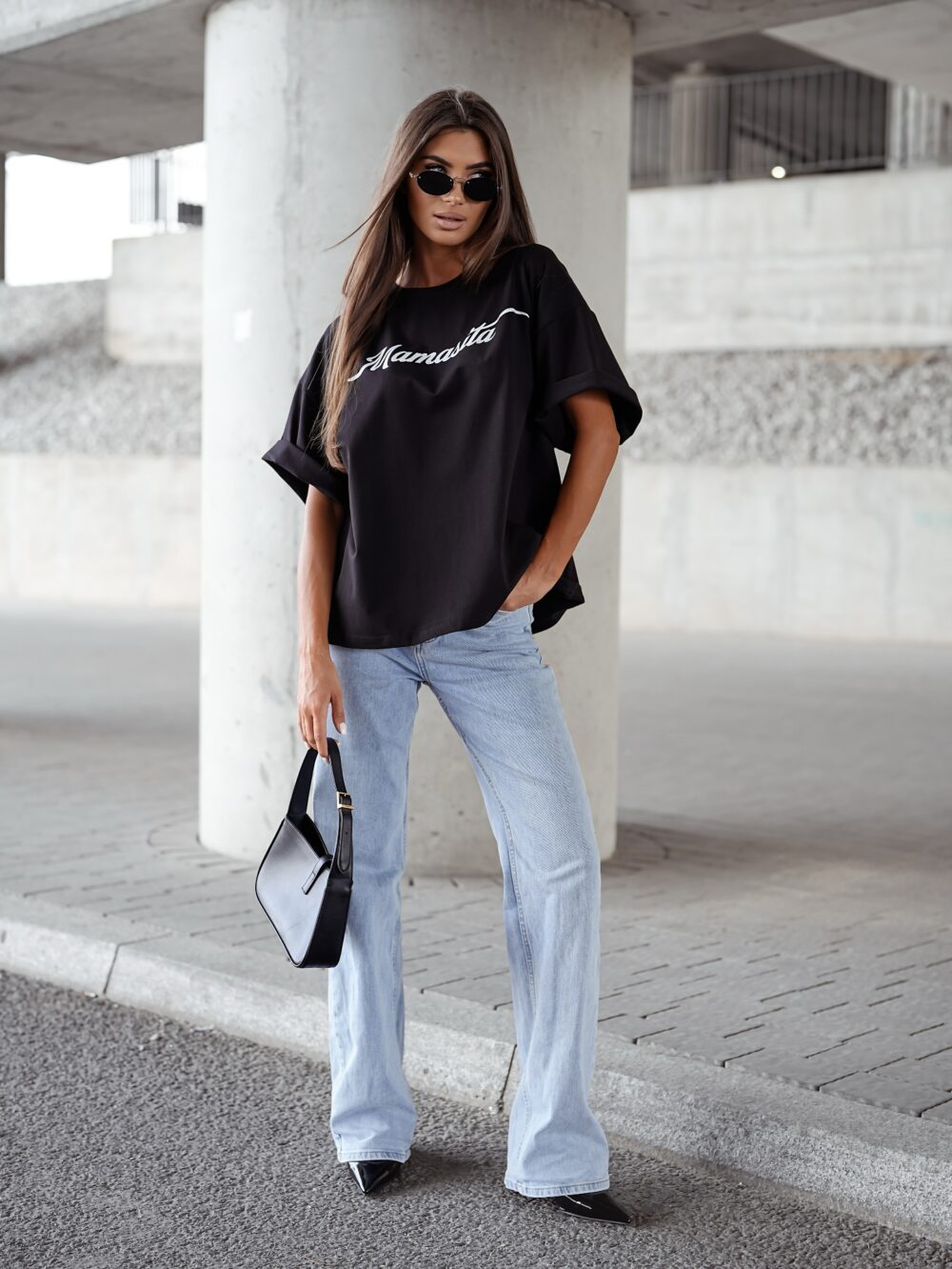 T-shirt oversize Mamasita - czarny - obrazek 3