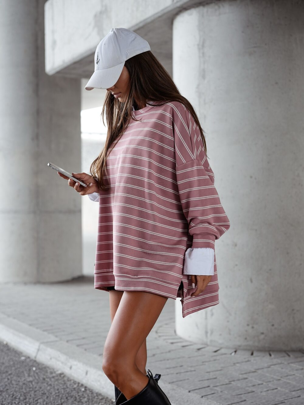 Bluza Oversize Mucha wersja long - puder - obrazek 3