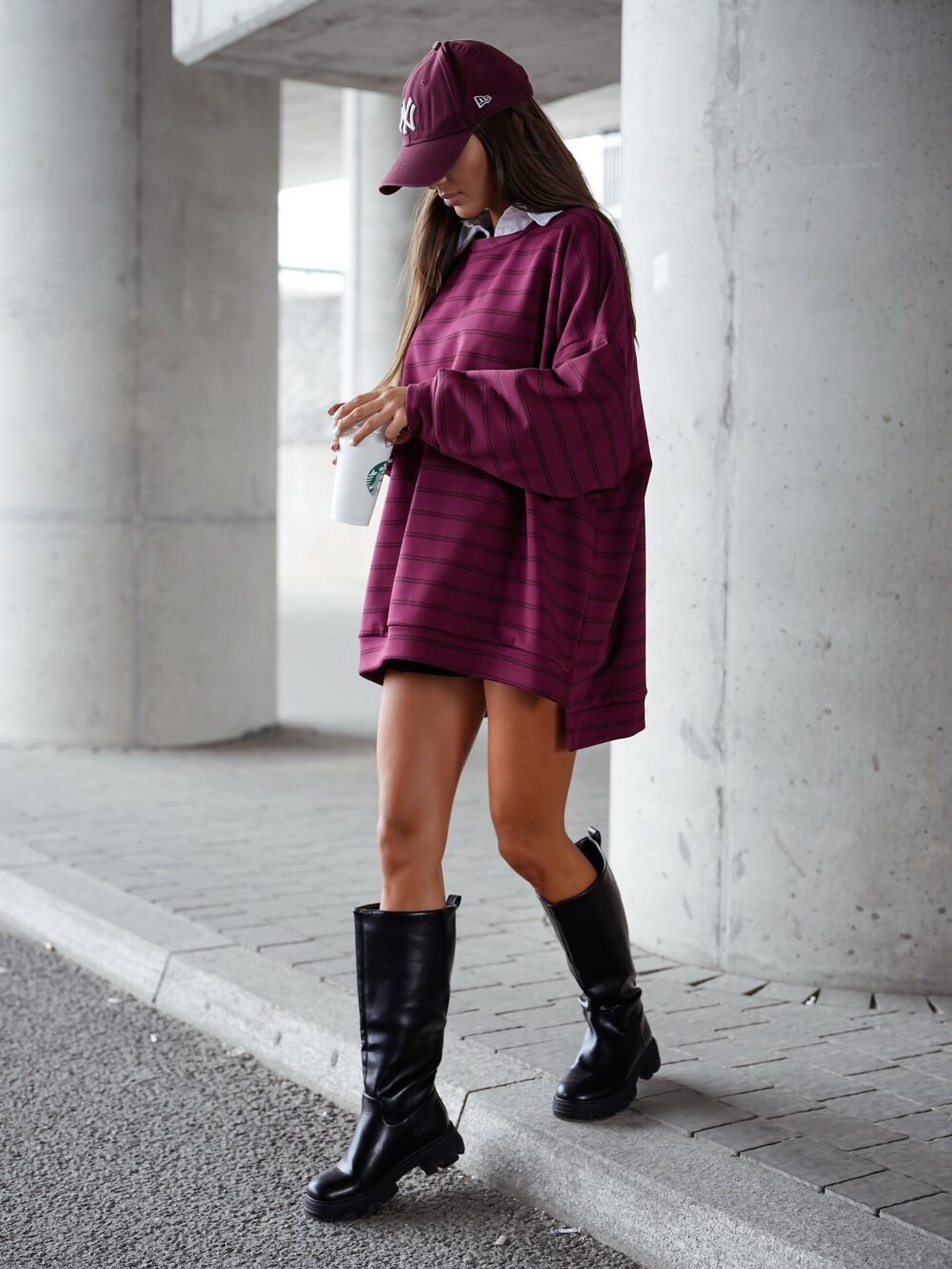 Bluza Oversize Mucha wersja long - burgund - obrazek 3