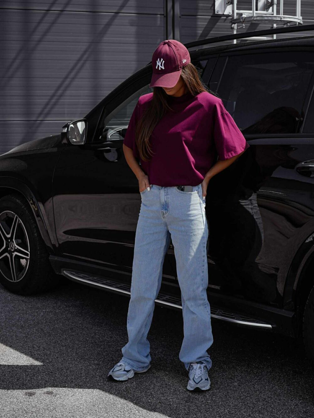 Klasyczny T-shirt oversize burgundowy - obrazek 4