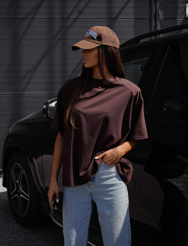 Klasyczny T-shirt oversize czekoladowy