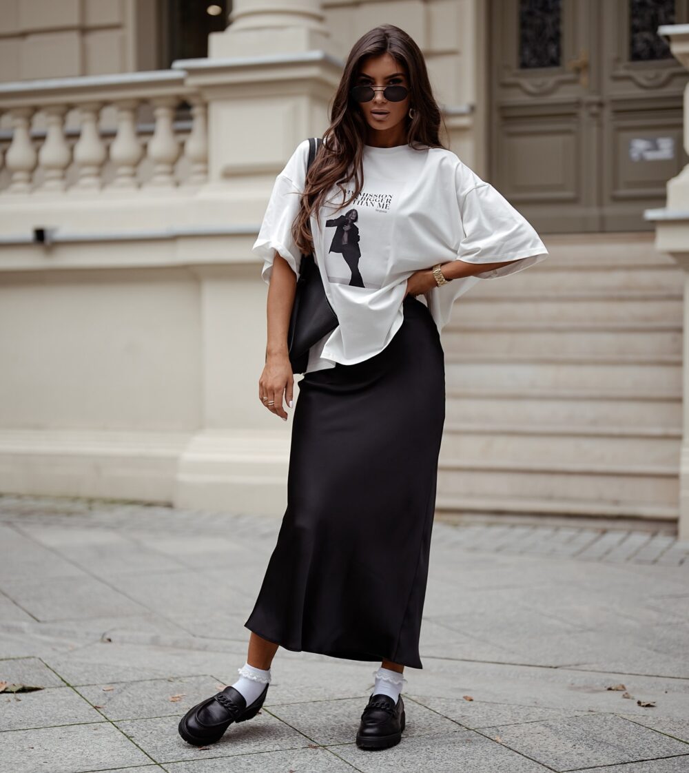 T-shirt Oversize Fashion is Bigger Than Me - biały - obrazek 3