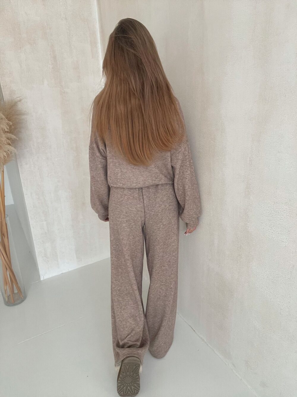 Przytulna Elegancja – komplet sweterkowy 2 w 1 - mocca - obrazek 3