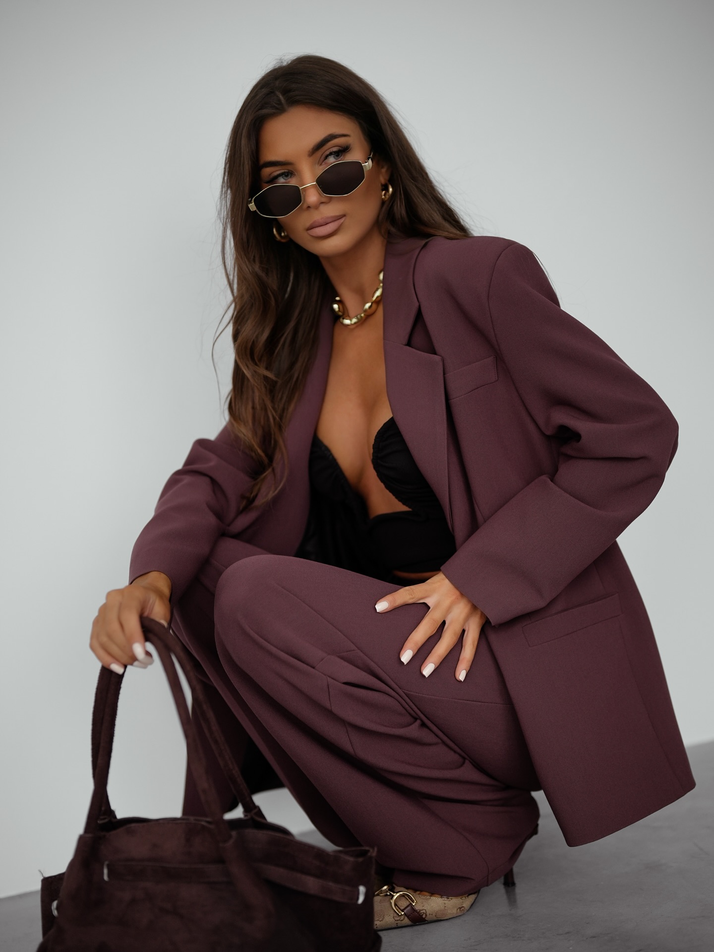 Klasyczna elegancka marynarka oversizowa - jasny burgund - obrazek 3